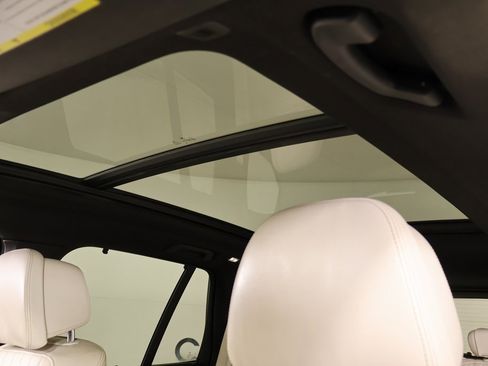 Used 2019 BMW X5 xDrive50i w/ Executive Package image 17