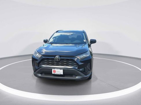 Certified 2019 Toyota RAV4 LE FWD image 3