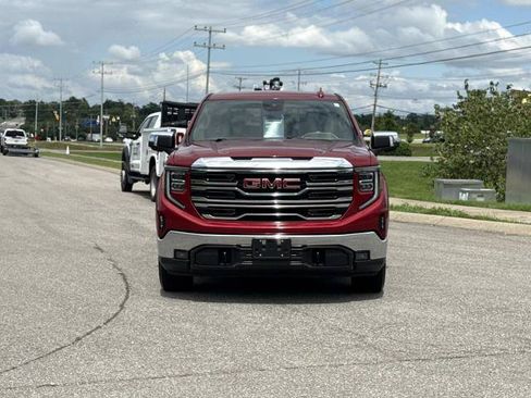 Used 2023 GMC Sierra 1500 SLT AWD/4WD image 2