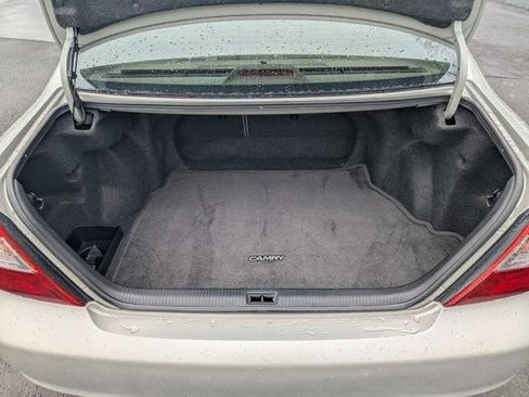 Used 2003 Toyota Camry XLE image 16