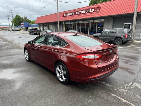 Used 2014 Ford Fusion SE w/ Equipment Group 201A FWD image 6