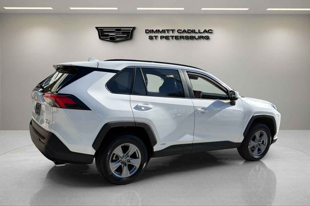 Used 2025 Toyota RAV4 XLE AWD/4WD image 5