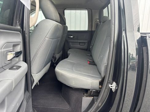 Used 2016 RAM 1500 Classic SLT AWD/4WD image 18