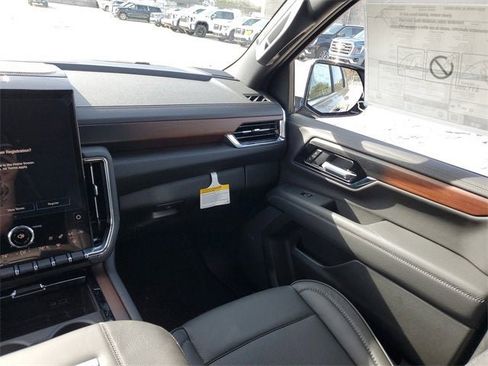 New 2026 GMC Yukon XL Denali image 15