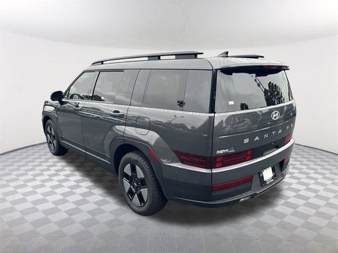 Used 2025 Hyundai Santa Fe SEL image 7