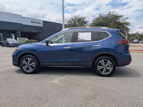 Used 2019 Nissan Rogue SV w/ Premium Package AWD/4WD image 6