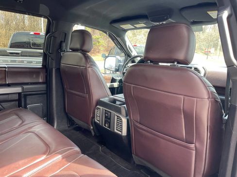 Used 2016 Ford F150 Platinum w/ Technology Package image 30