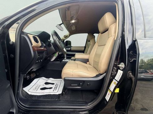 Used 2015 Toyota Tundra Limited w/ Limited Premium Package AWD/4WD image 18
