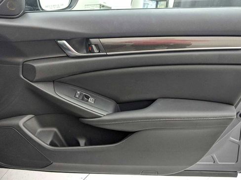 Used 2019 Honda Accord Sport image 24