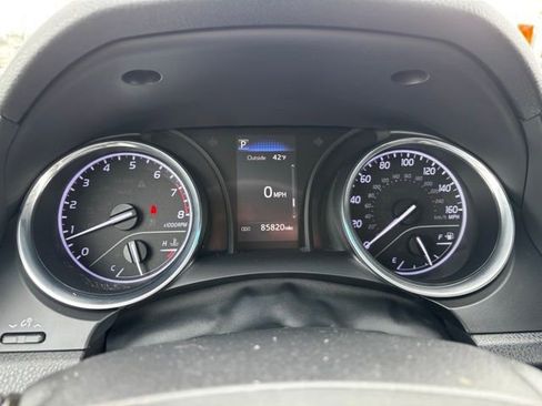 Used 2018 Toyota Camry LE image 26