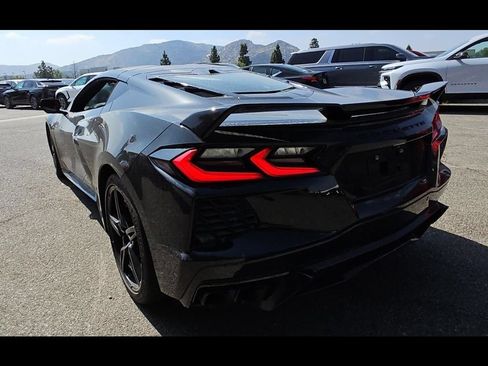 Used 2024 Chevrolet Corvette Stingray Premium Cpe w/ Z51 Performance Package RWD image 4