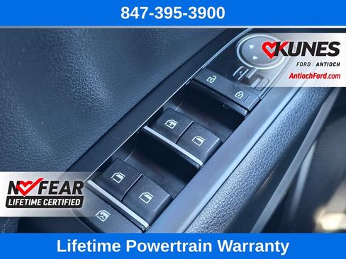 Used 2025 Kia Soul LX w/ LX Technology Package FWD image 37
