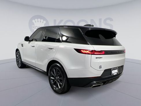 Used 2024 Land Rover Range Rover Sport SE AWD/4WD image 8