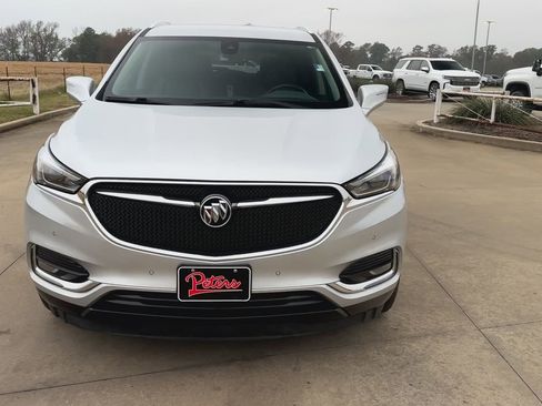 Used 2020 Buick Enclave Premium w/ LPO, Luxury Package image 4