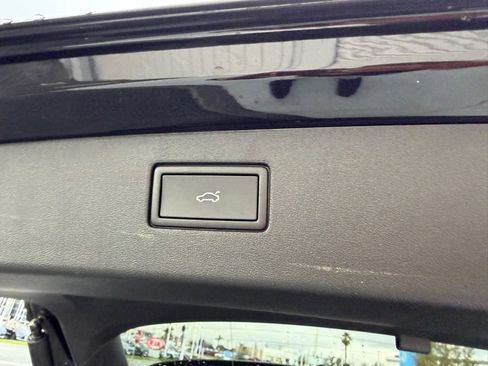 New 2026 Volkswagen Tiguan SEL R-Line image 32