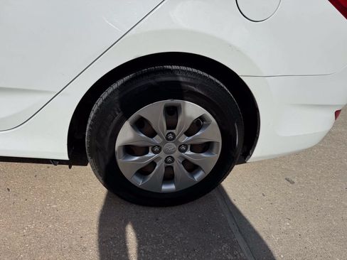 Used 2017 Hyundai Accent SE FWD image 34