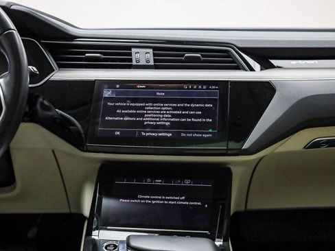 Used 2021 Audi e-tron Premium Plus w/ Premium Plus Package image 15