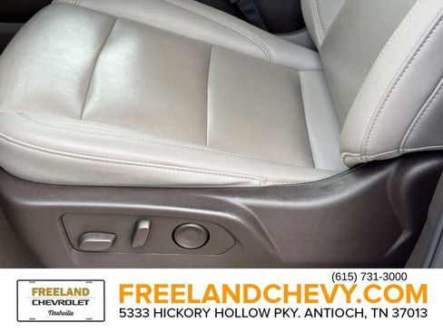 Used 2024 Chevrolet Suburban LT AWD/4WD image 26