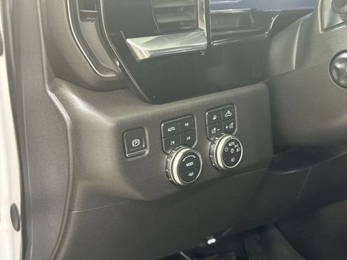Used 2024 GMC Sierra 1500 SLT w/ SLT Premium Plus Package AWD/4WD image 35
