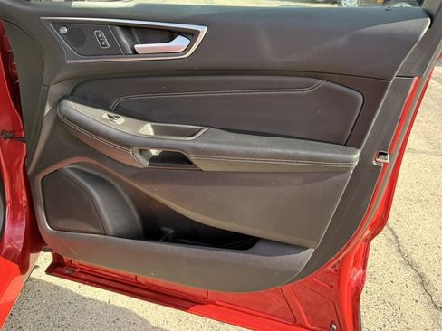 Used 2021 Ford Edge Titanium w/ Equipment Group 301A image 24
