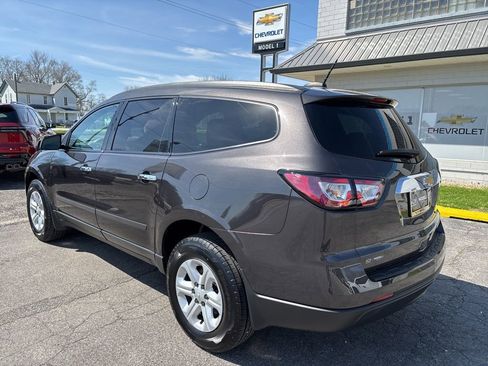 Used 2017 Chevrolet Traverse LS FWD image 5