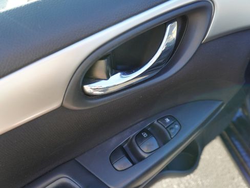 Used 2019 Nissan Sentra S w/ Appearance Package image 24