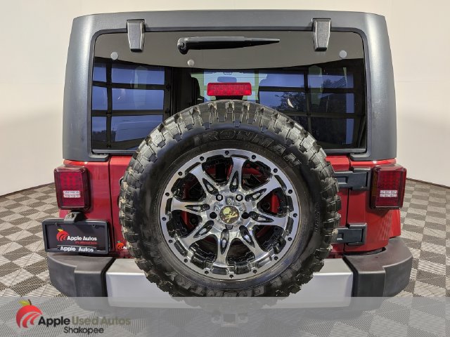 Used 2011 Jeep Wrangler Unlimited Sahara AWD/4WD image 6