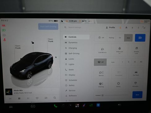 Used 2024 Tesla Model Y Long Range AWD/4WD image 9