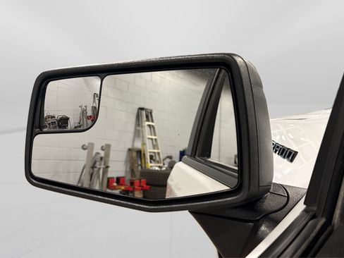 Used 2023 Chevrolet Silverado 1500 Custom image 14