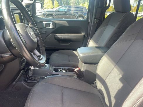 Used 2022 Jeep Gladiator Sport AWD/4WD image 12