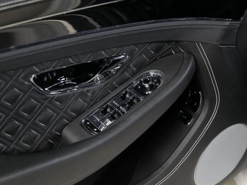 Used 2021 Bentley Continental GT V8 image 15