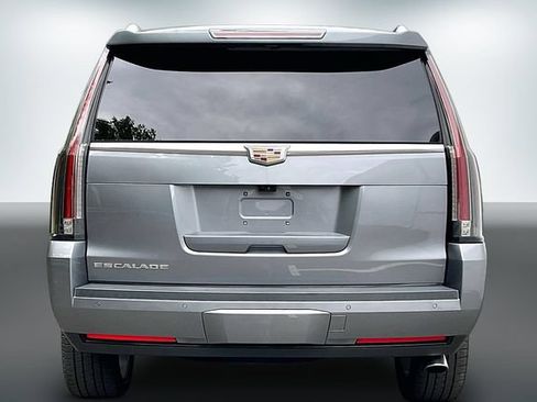 Used 2020 Cadillac Escalade Luxury w/ LPO, Radiant Package AWD/4WD image 4
