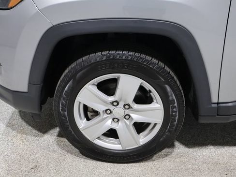 Certified 2022 Jeep Compass Latitude AWD/4WD image 9