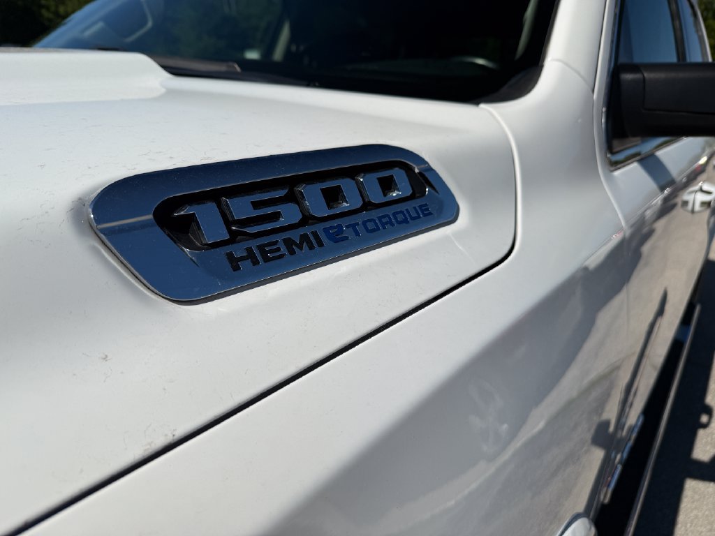 Used 2022 RAM 1500 Laramie AWD/4WD image 16