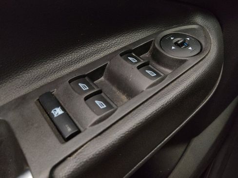 Used 2018 Ford Escape SE image 27