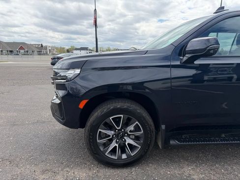 Used 2022 Chevrolet Tahoe Z71 w/ Luxury Package AWD/4WD image 10