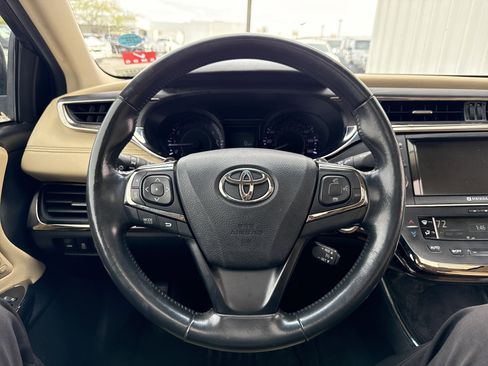 Used 2013 Toyota Avalon Limited image 15