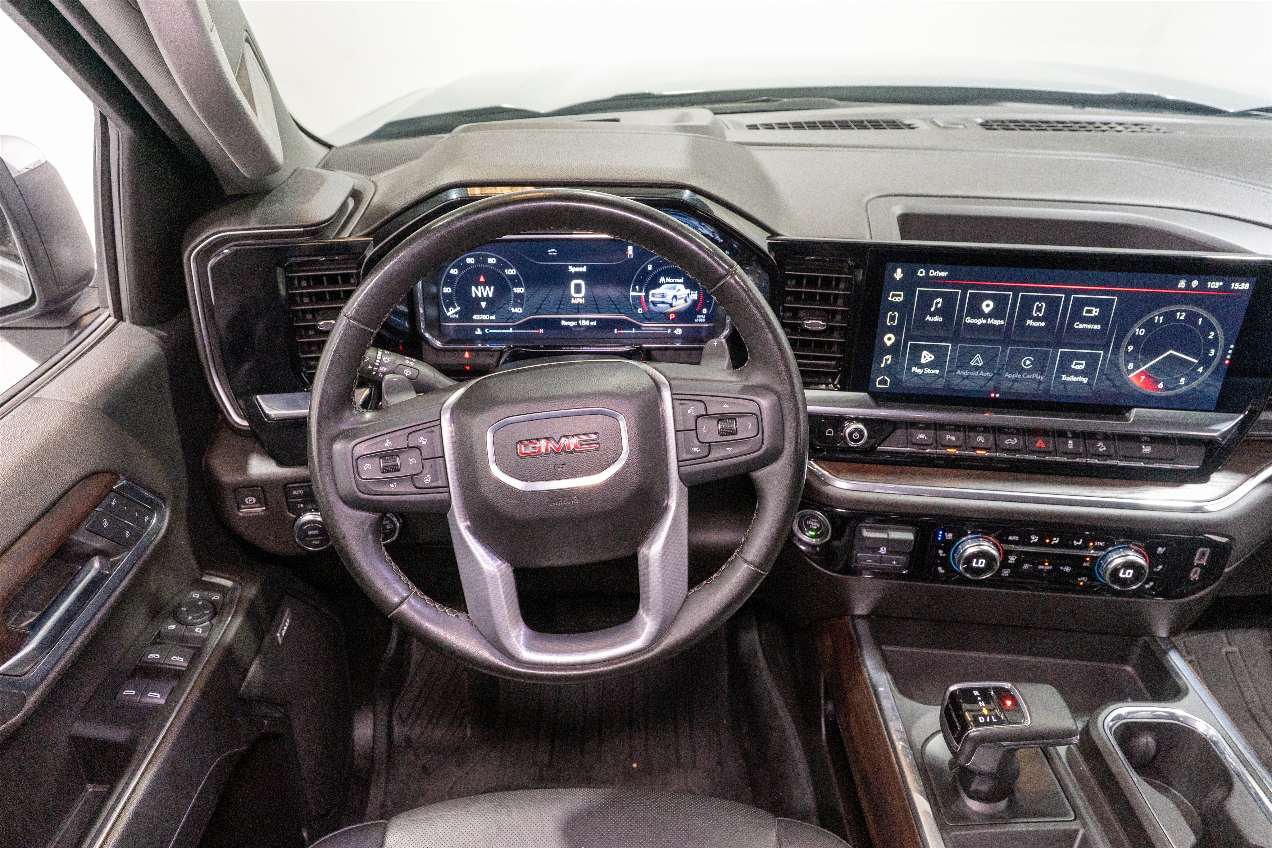 Used 2024 GMC Sierra 1500 SLT w/ SLT Premium Plus Package AWD/4WD image 12