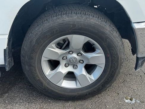 Certified 2024 RAM 1500 Big Horn image 9