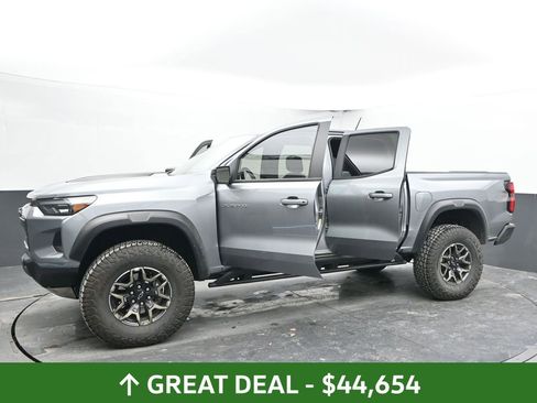 Used 2024 Chevrolet Colorado ZR2 w/ ZR2 Convenience Package III AWD/4WD image 56