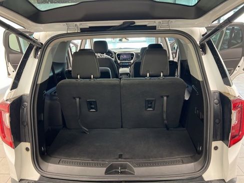 Used 2022 GMC Acadia SLE w/ Driver Convenience Package image 18