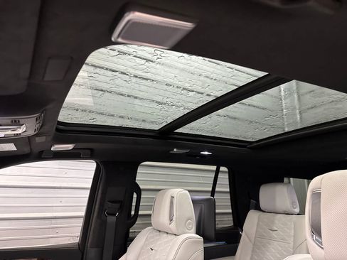 Used 2025 Cadillac Escalade Sport Platinum AWD/4WD image 23
