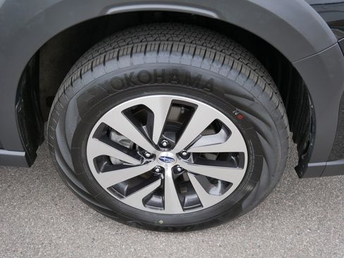 Certified 2025 Subaru Outback Premium AWD/4WD image 15