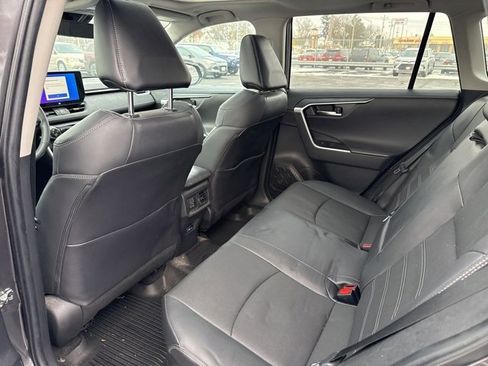 Used 2023 Toyota RAV4 Limited image 19