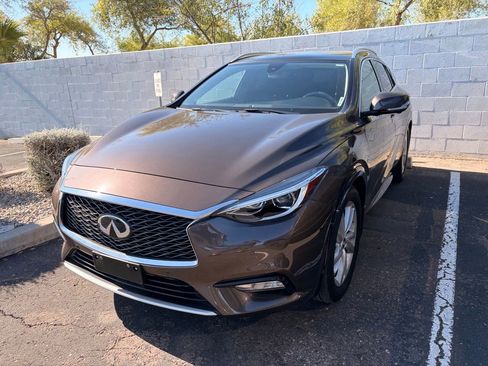 Used 2019 INFINITI QX30 w/ Cargo Package FWD image 2