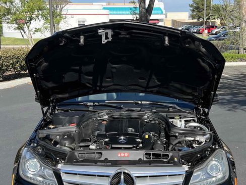 Used 2013 Mercedes-Benz C 250 Sedan image 23