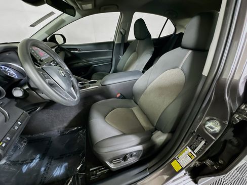Used 2022 Toyota Camry LE FWD image 12