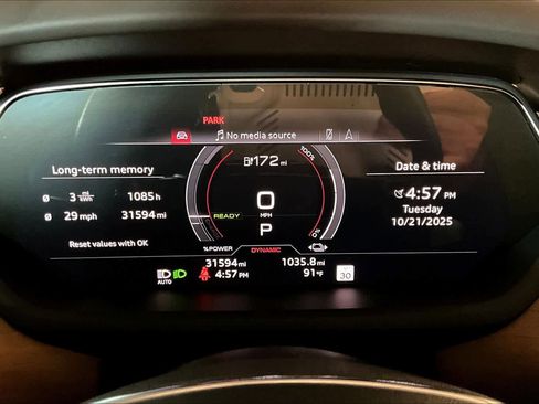 Used 2023 Audi e-tron GT Premium Plus image 25