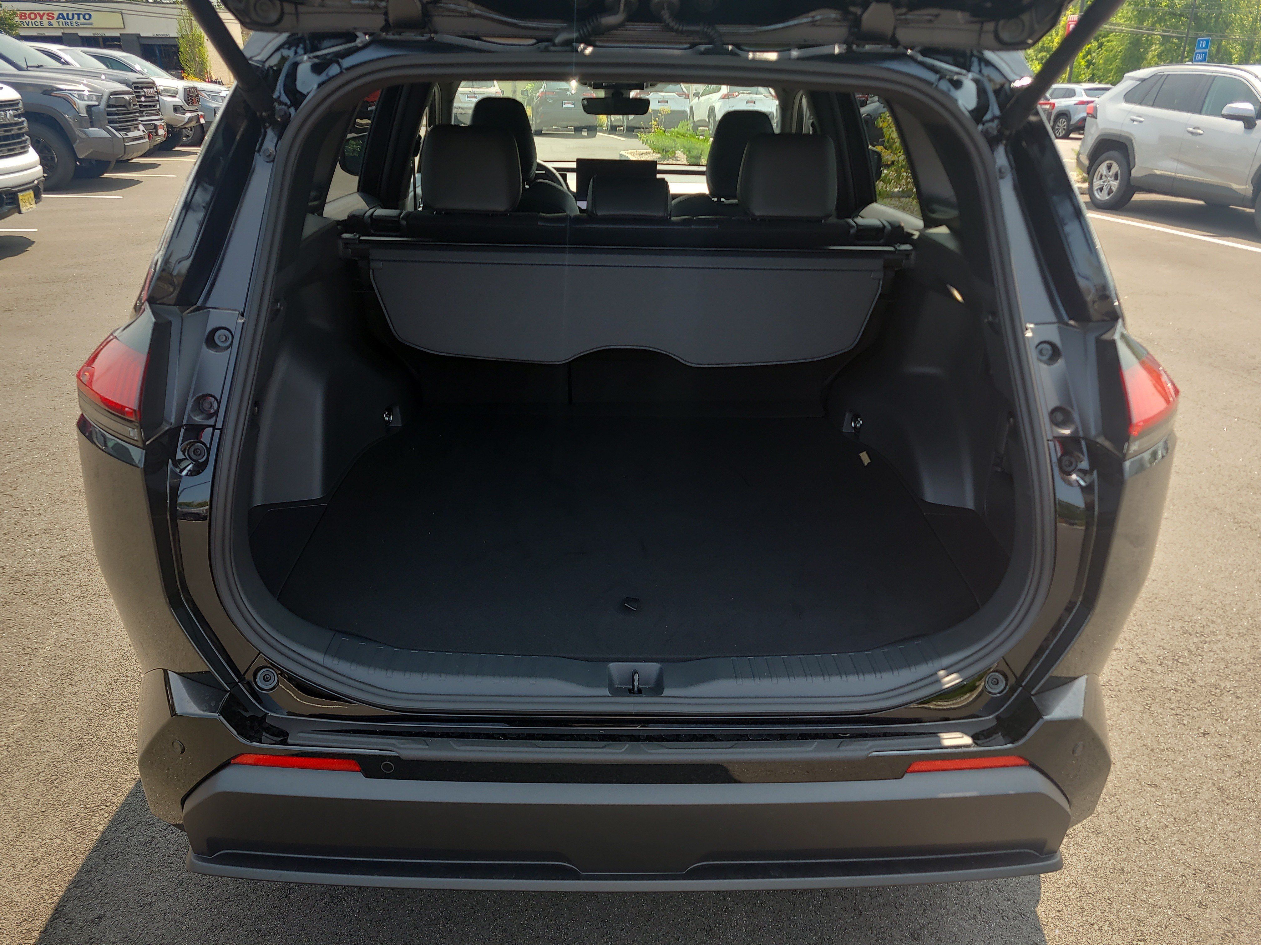 Certified 2026 Toyota RAV4 AWD Plug-in Hybrid image 29