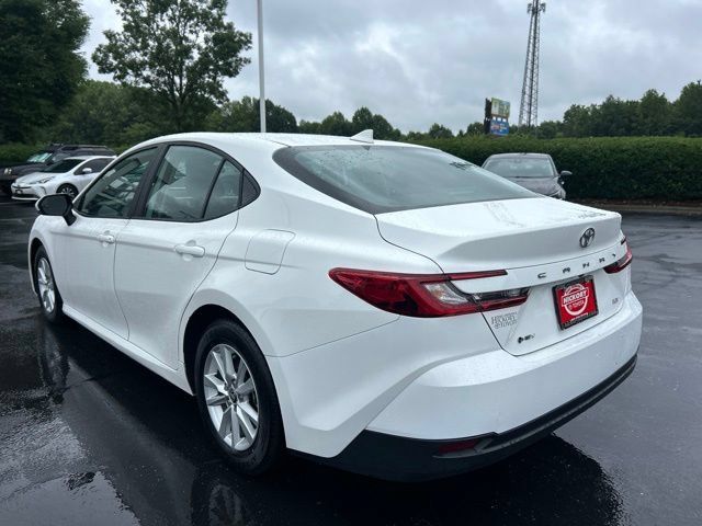 Used 2025 Toyota Camry LE FWD image 9